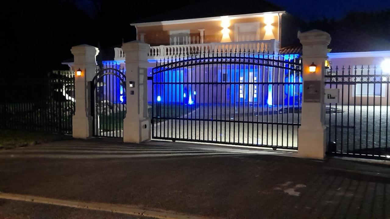 Saint-Doulchard Villa Des Chenes-Adult Only المظهر الخارجي الصورة